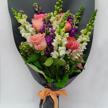 Load image into Gallery viewer, Happy Graduation Bouquet