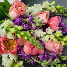 Load image into Gallery viewer, Happy Graduation Bouquet